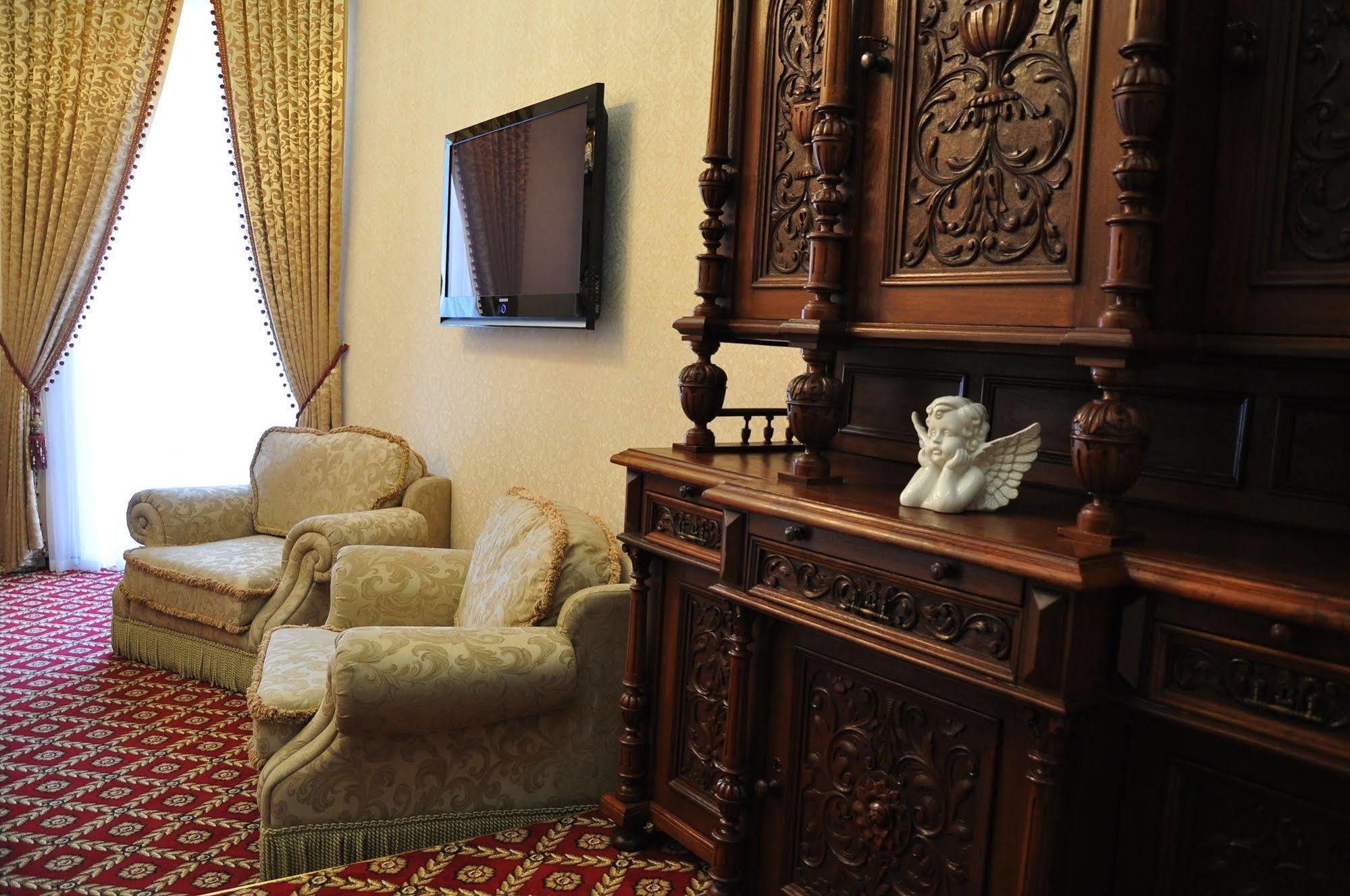 Queen Valery Hotel Odesa Exterior foto
